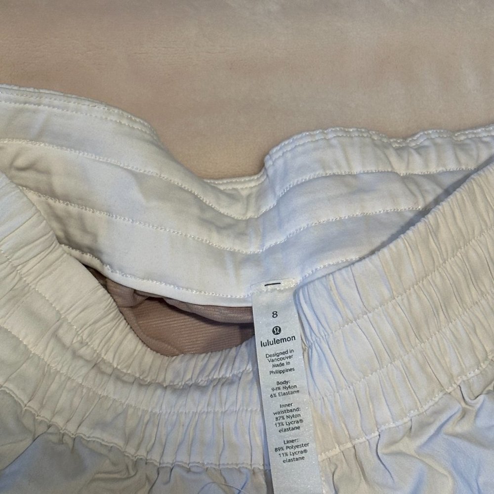 Lululemon Tracker Low-Rise Lined Short 4" - image 4